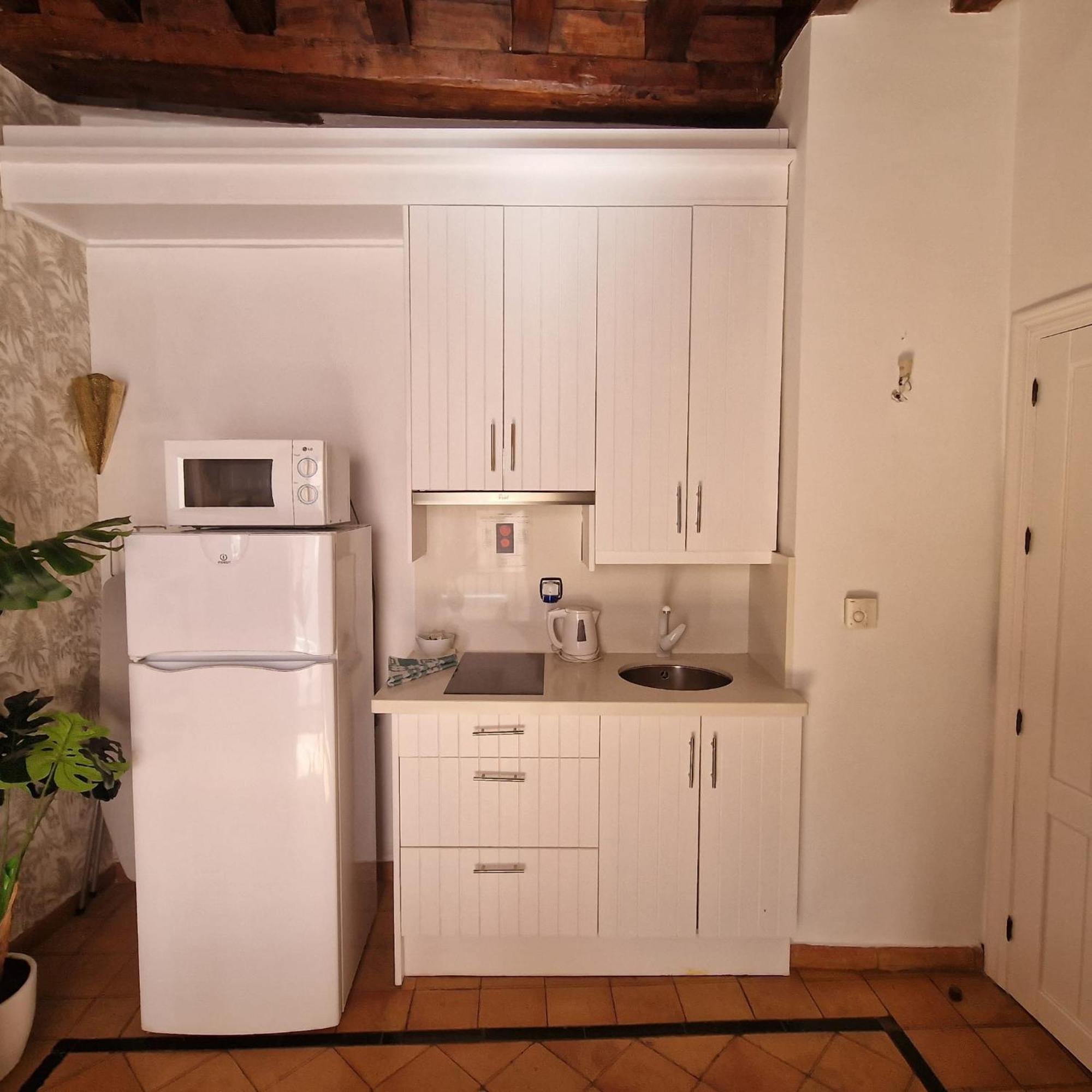 Adanar-Apartamentos Muralla Ziri Grenada Zewnętrze zdjęcie
